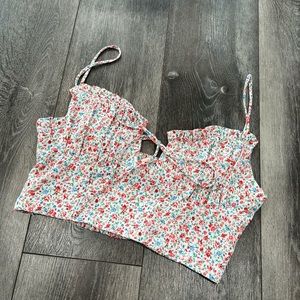 Ruby Sees Floral Crop Top